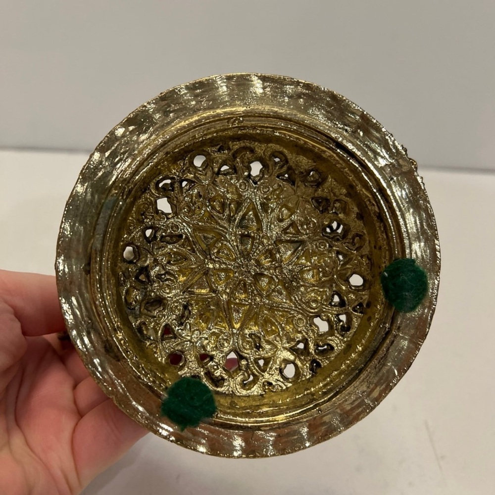 Two brass holders - Picture 7 of 8